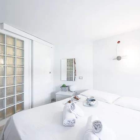 Isa Petit Bijou - Happy