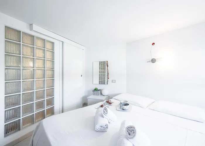 Isa Petit Bijou - Happy