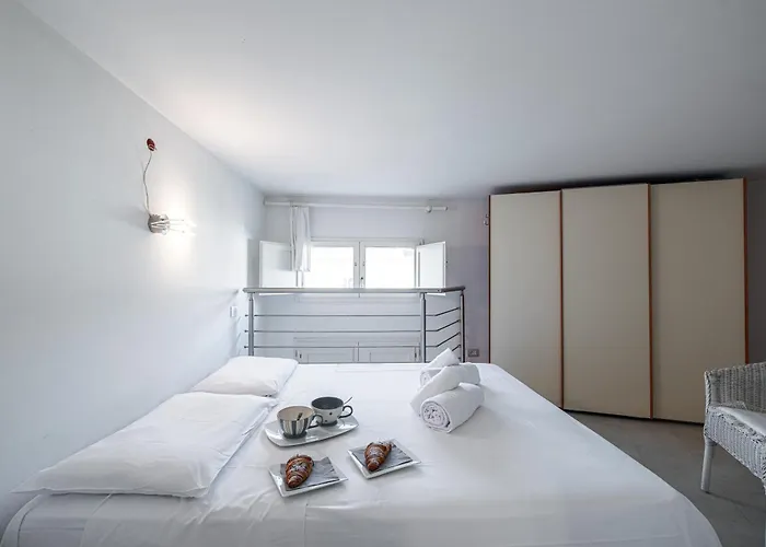 Isa Petit Bijou - Happy * Menton